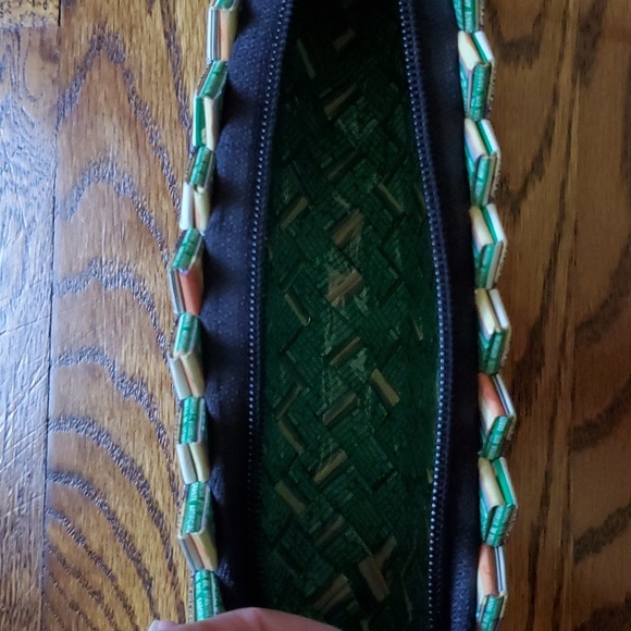 Early 2000's  Ecoist Recycled Candy Wrapper Clutch Wristlet - Picture 4 of 11